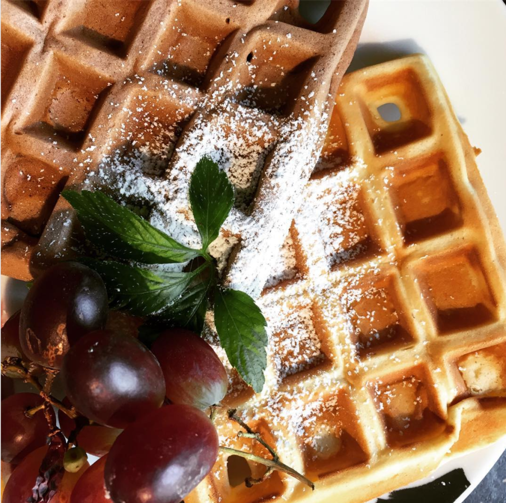 Schoko-Waffeln (Schwarz-weiße Waffeln) - kochloeffel.sinnreichleben.de